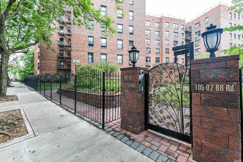 Co-op-apartment complex where a co op was sold in Forest Hills. Lillian Vucic also works in the neighborhood of Forest Hills. 105-07 66th Rd #4C, Forest Hills