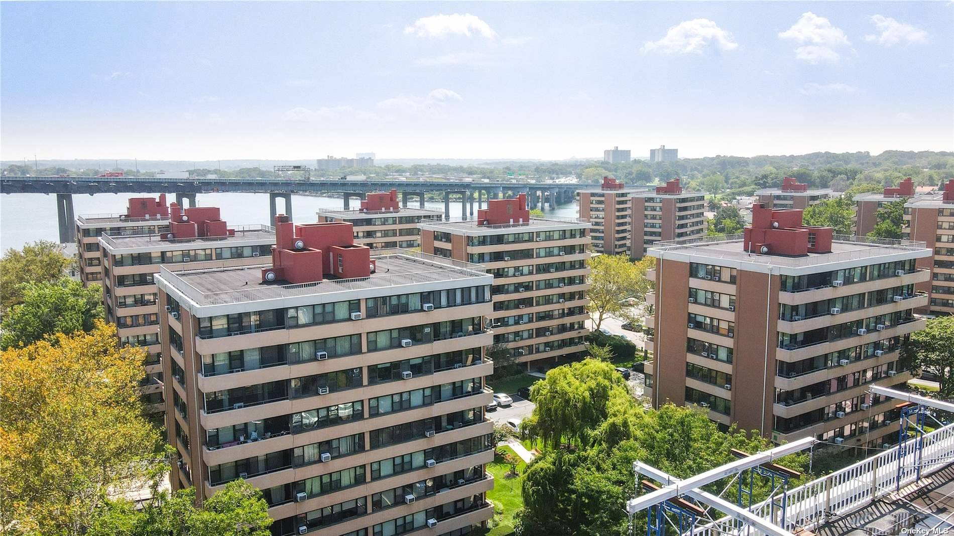 Overhead picture of Whitestone, Queens, NYC.  Lillian Vucic also offers real estate services in Whitestone, Queens, NYC. 